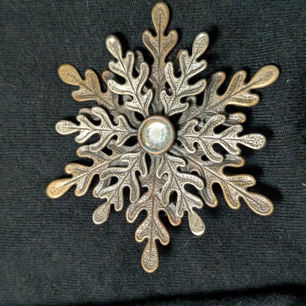 Vintage Marked K&T Copper And Silver Tone Snowflake Brooch